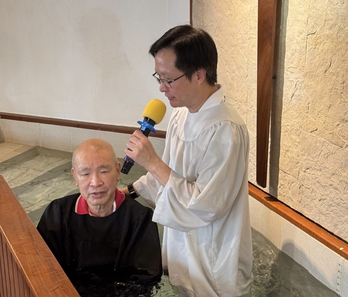 <br />
<b>Notice</b>:  Undefined index: title in <b>/home/www/elimchurch/frontend/_block_stkstw_album.php</b> on line <b>207</b><br />
