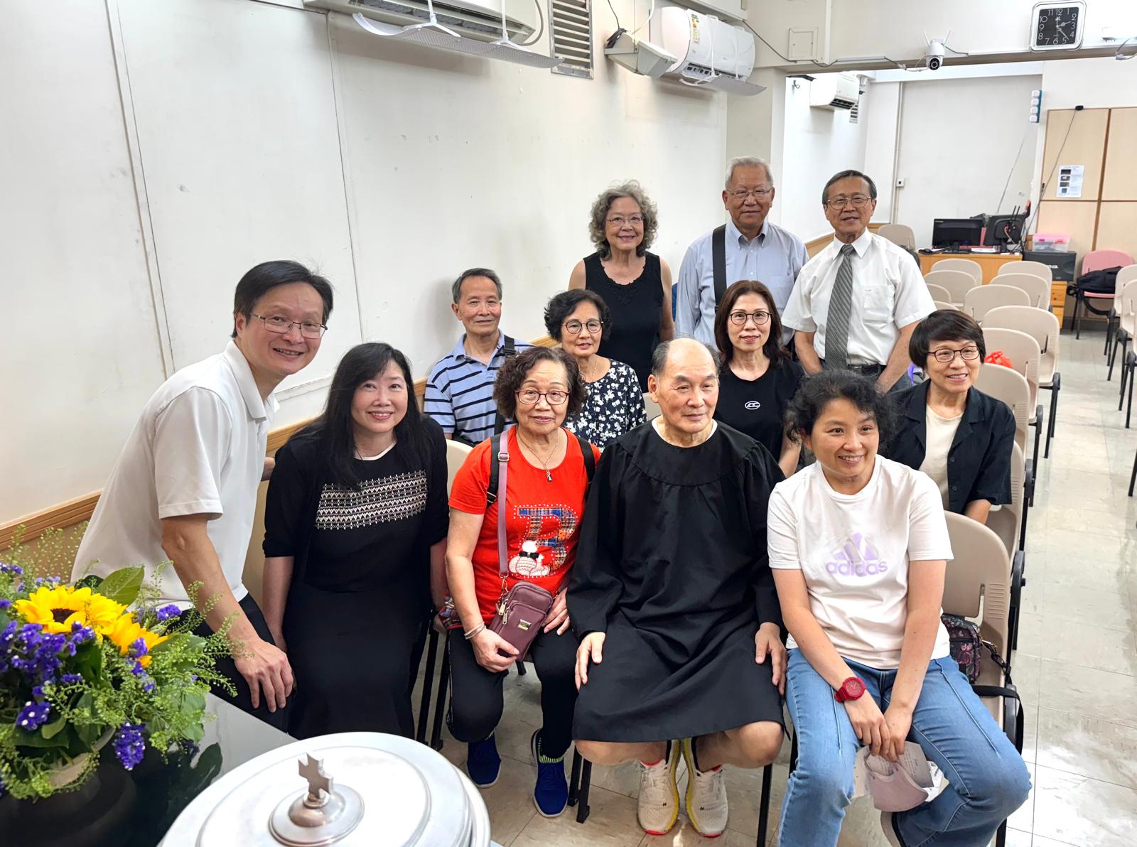 <br />
<b>Notice</b>:  Undefined index: title in <b>/home/www/elimchurch/frontend/_block_stkstw_album.php</b> on line <b>207</b><br />
