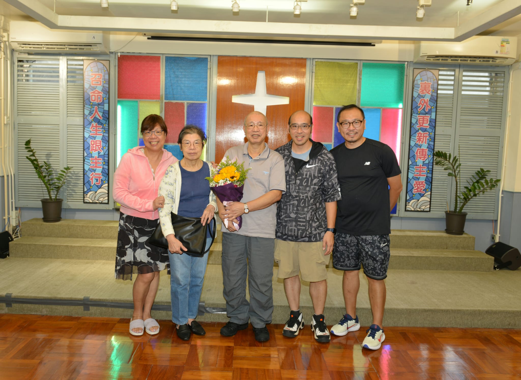 <br />
<b>Notice</b>:  Undefined index: title in <b>/home/www/elimchurch/frontend/_block_stkstw_album.php</b> on line <b>207</b><br />
