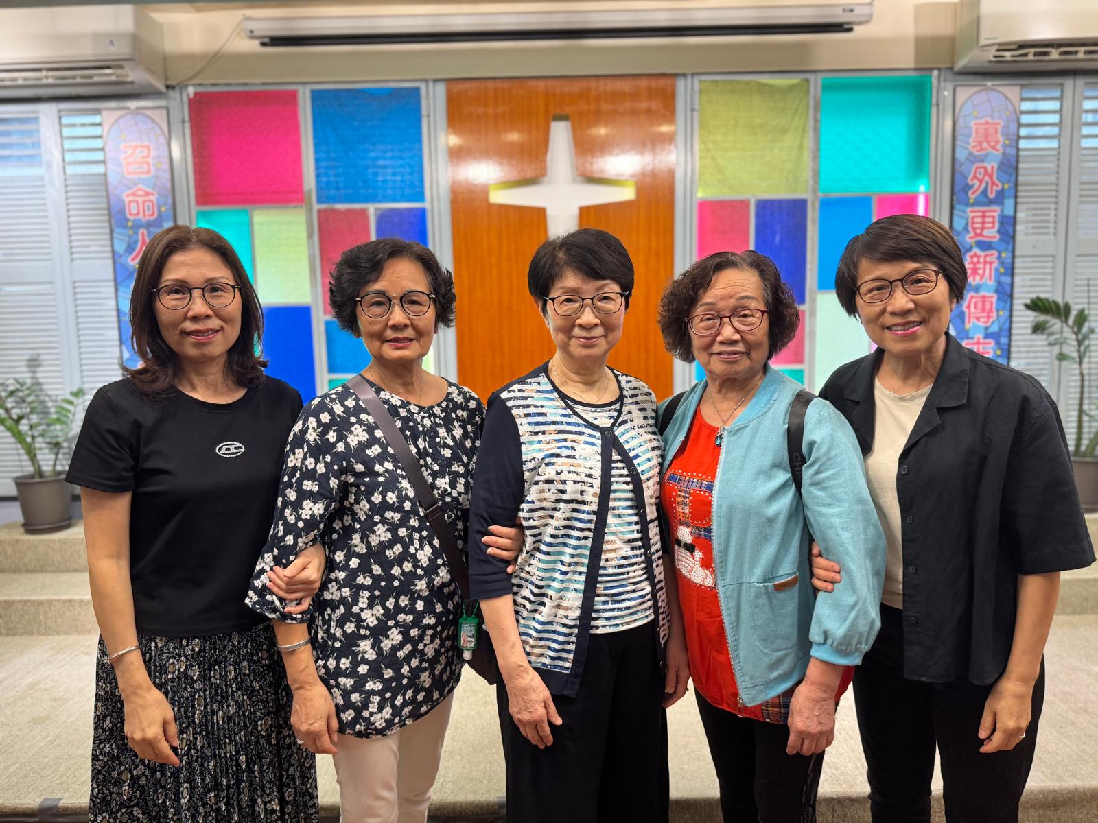 <br />
<b>Notice</b>:  Undefined index: title in <b>/home/www/elimchurch/frontend/_block_stkstw_album.php</b> on line <b>207</b><br />
