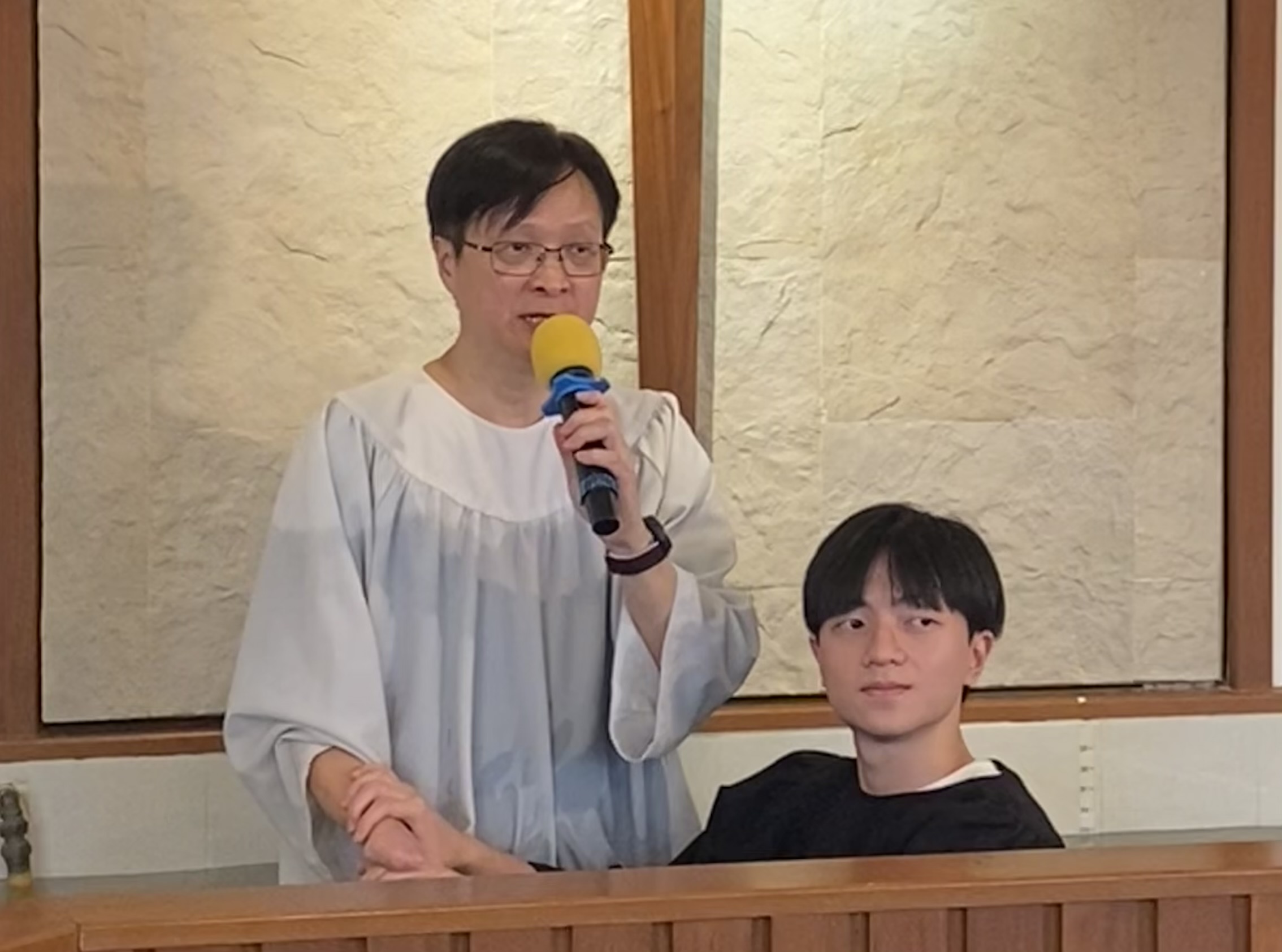 <br />
<b>Notice</b>:  Undefined index: title in <b>/home/www/elimchurch/frontend/_block_stkstw_album.php</b> on line <b>207</b><br />
