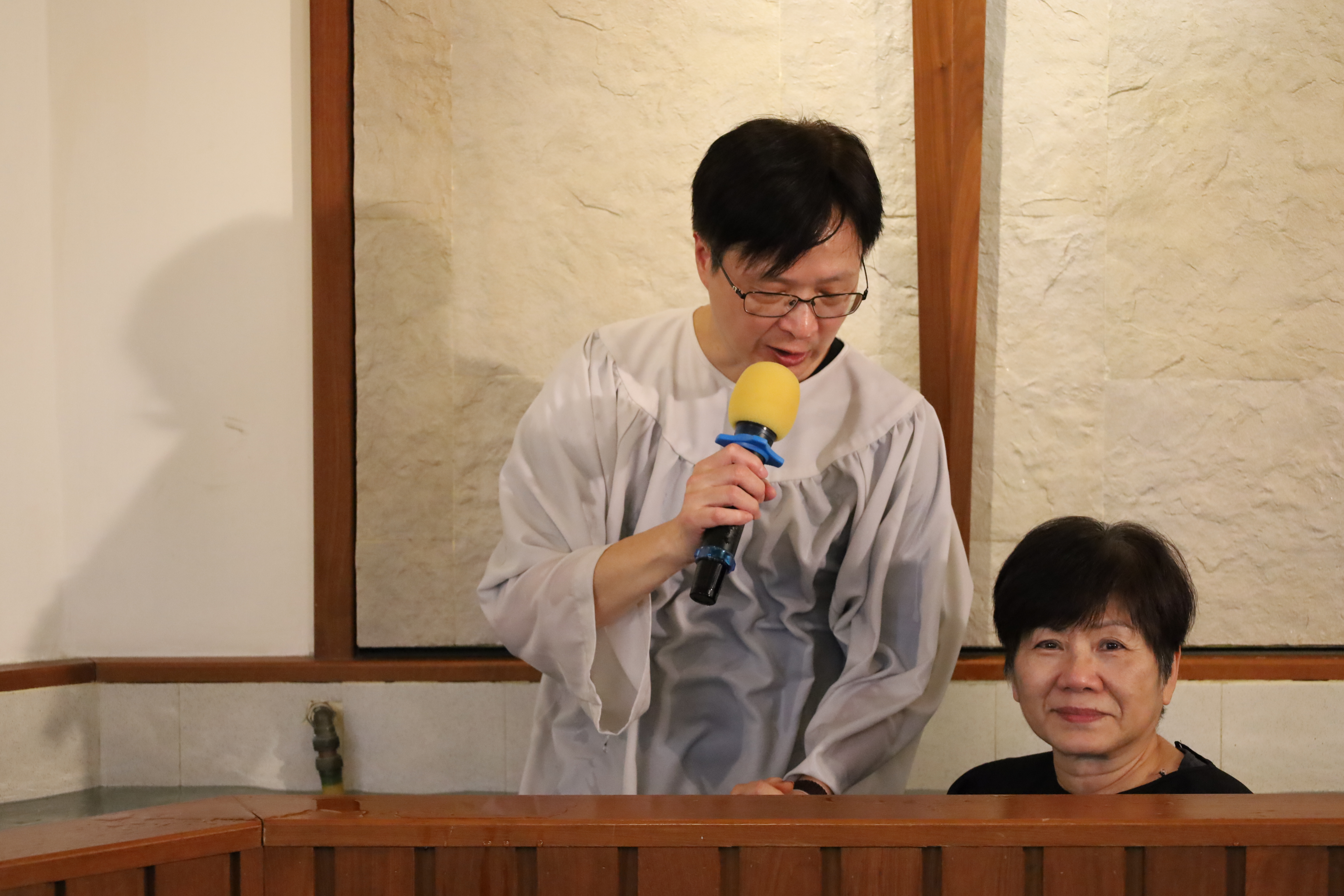 <br />
<b>Notice</b>:  Undefined index: title in <b>/home/www/elimchurch/frontend/_block_stkstw_album.php</b> on line <b>207</b><br />
