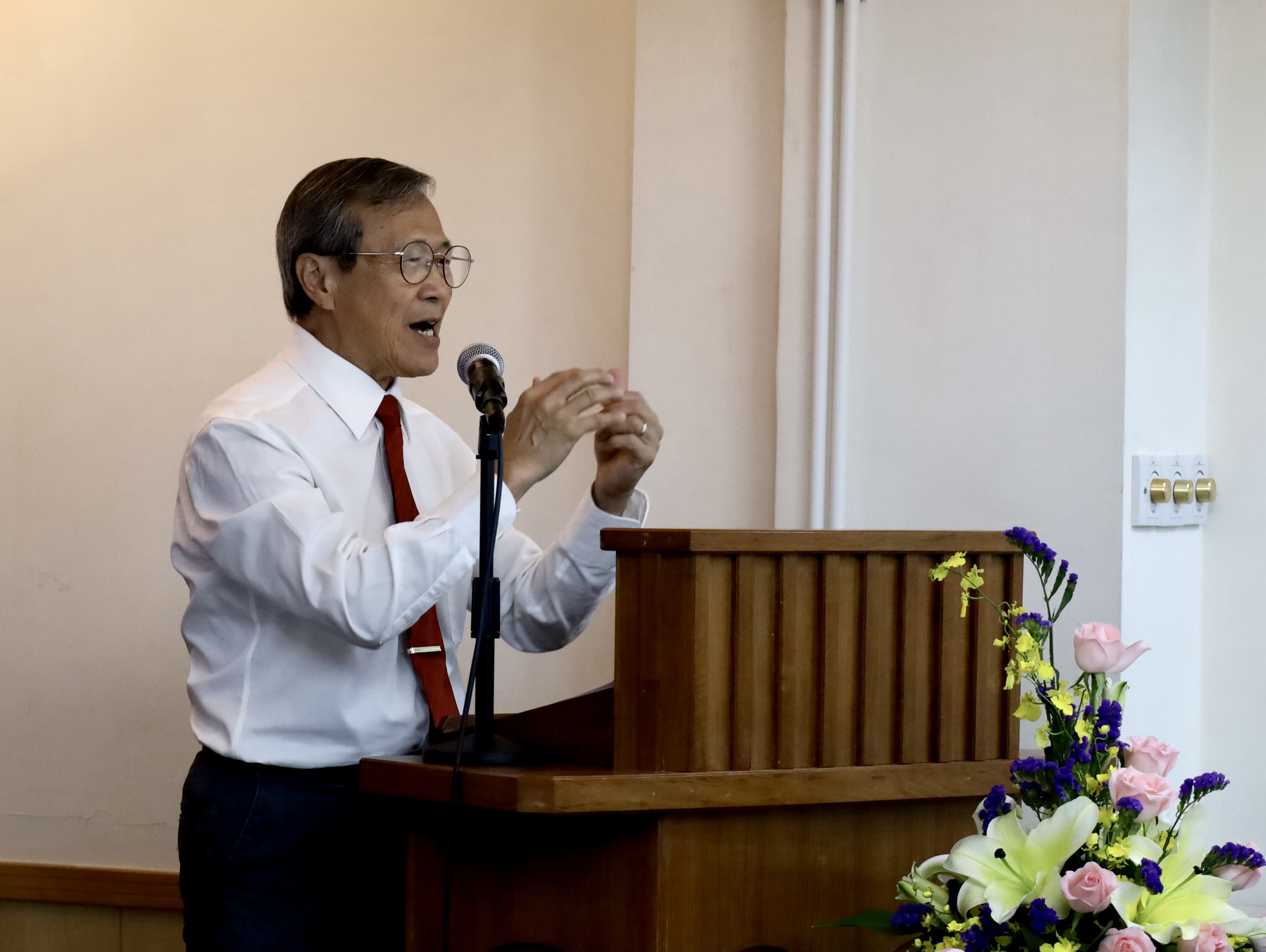 <br />
<b>Notice</b>:  Undefined index: title in <b>/home/www/elimchurch/frontend/_block_stkstw_album.php</b> on line <b>207</b><br />
