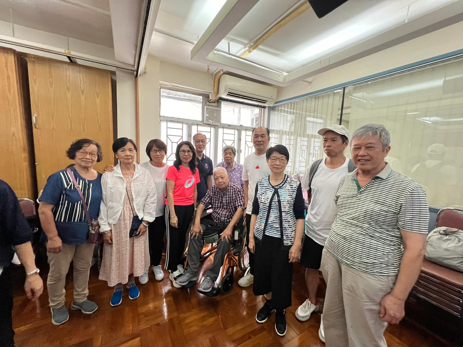 <br />
<b>Notice</b>:  Undefined index: title in <b>/home/www/elimchurch/frontend/_block_stkstw_album.php</b> on line <b>207</b><br />
