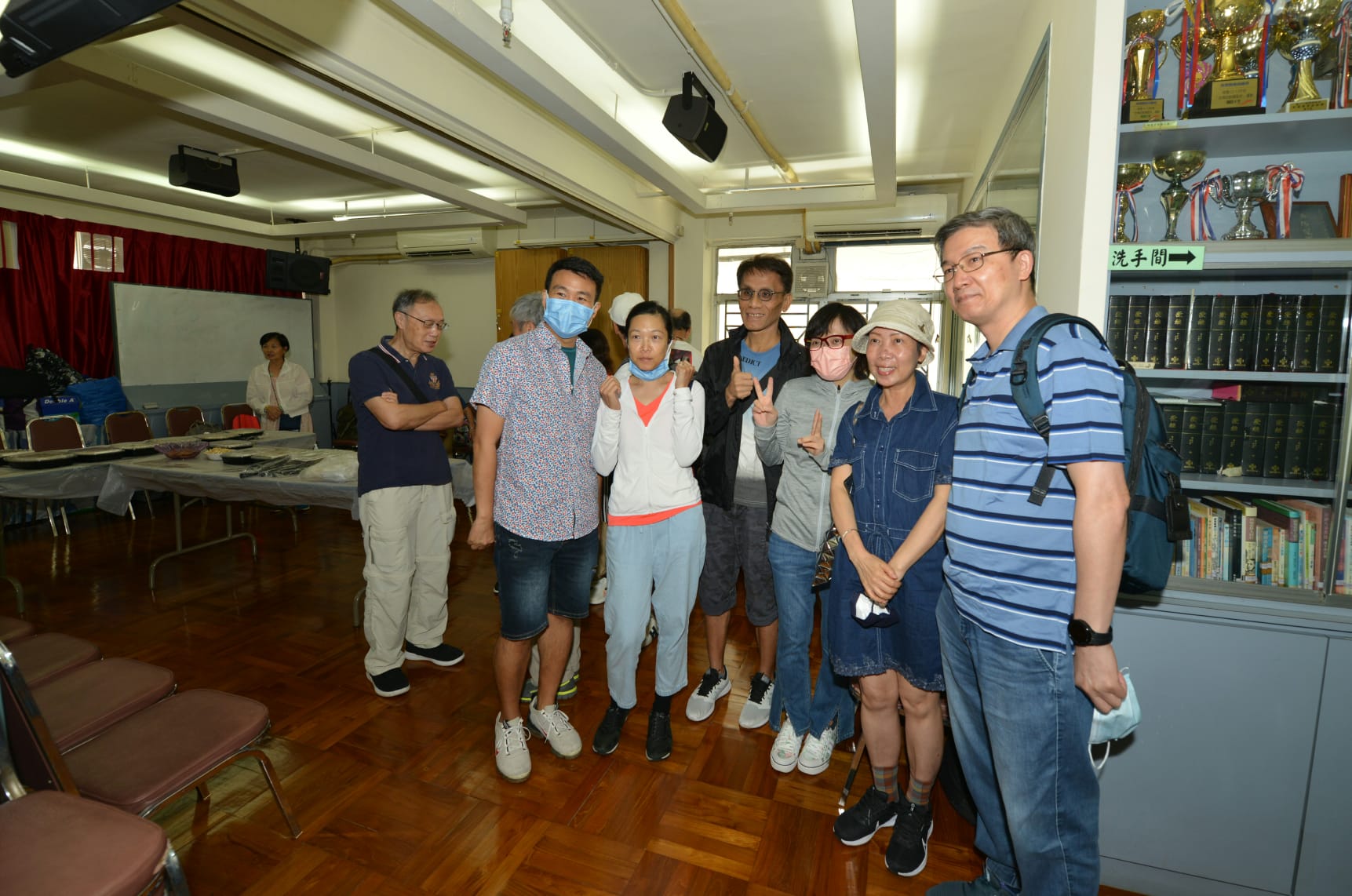 <br />
<b>Notice</b>:  Undefined index: title in <b>/home/www/elimchurch/frontend/_block_stkstw_album.php</b> on line <b>207</b><br />
