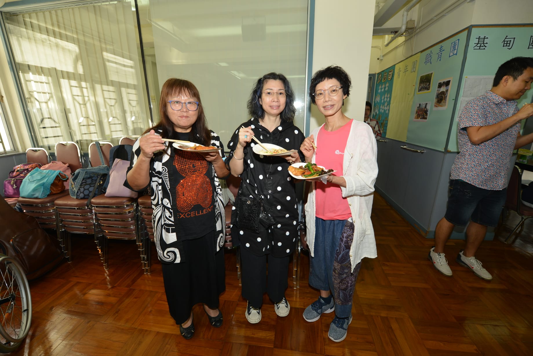 <br />
<b>Notice</b>:  Undefined index: title in <b>/home/www/elimchurch/frontend/_block_stkstw_album.php</b> on line <b>207</b><br />
