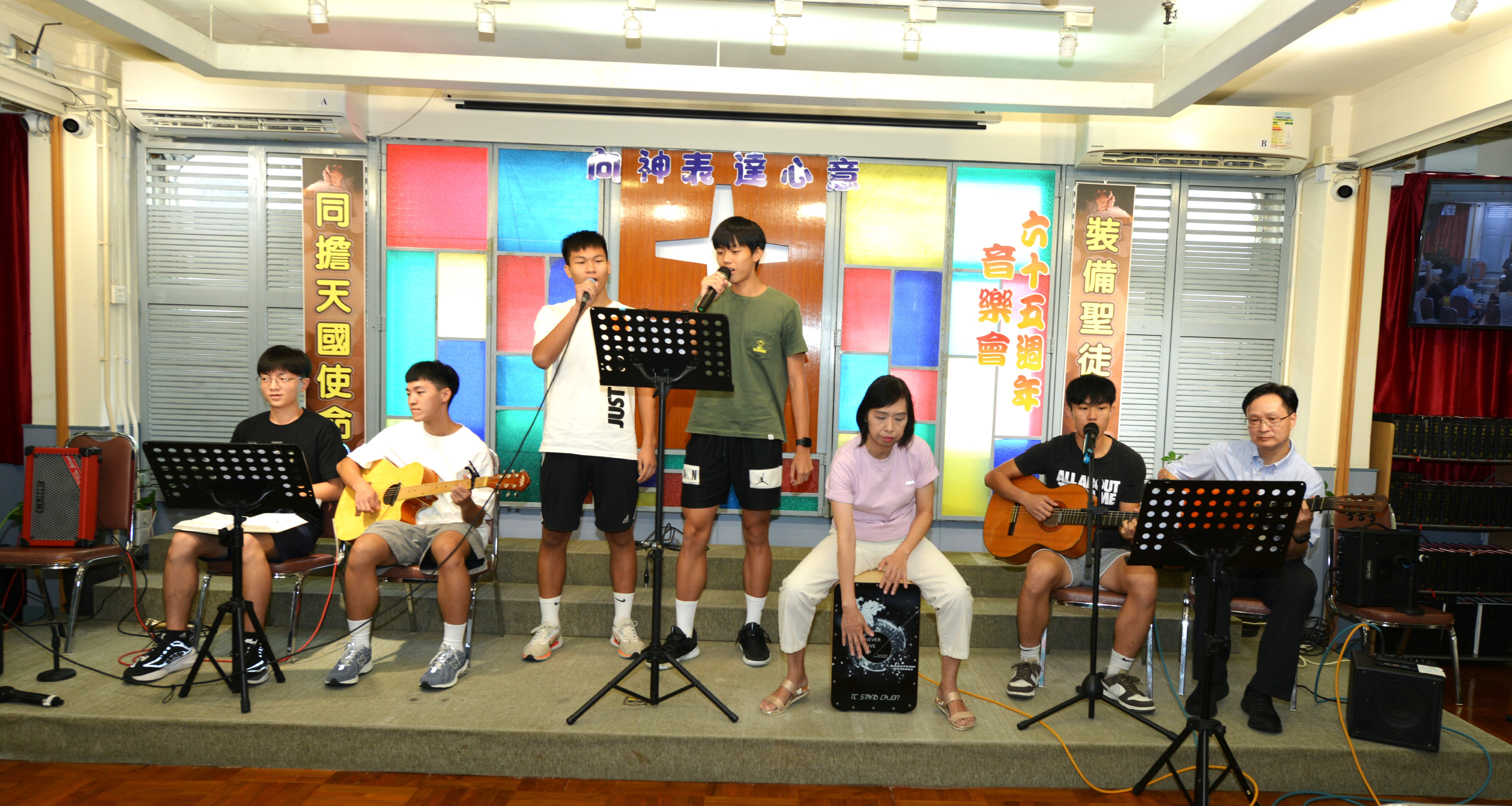 <br />
<b>Notice</b>:  Undefined index: title in <b>/home/www/elimchurch/frontend/_block_stkstw_album.php</b> on line <b>207</b><br />
