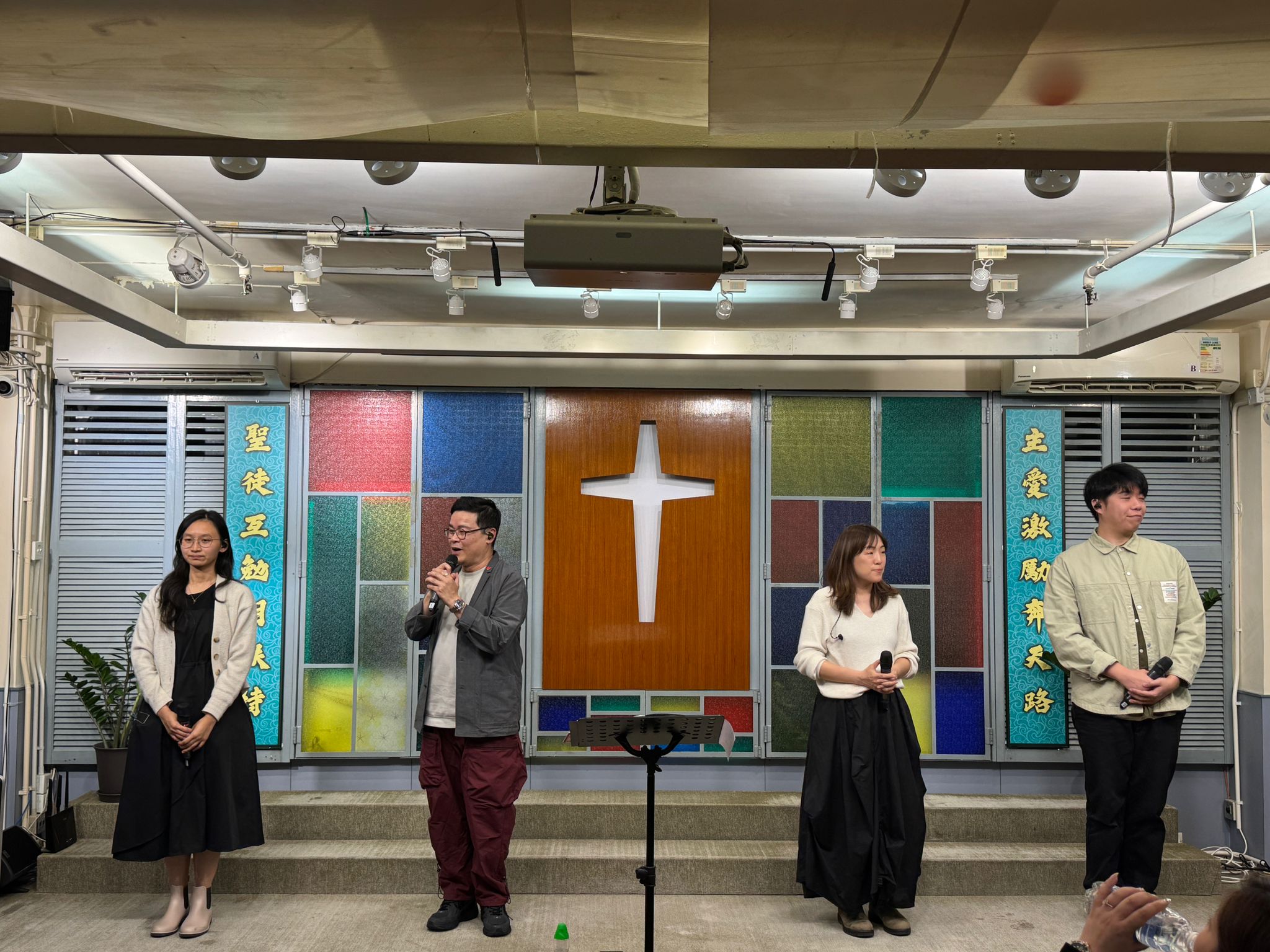 <br />
<b>Notice</b>:  Undefined index: title in <b>/home/www/elimchurch/frontend/_block_stkstw_album.php</b> on line <b>207</b><br />
