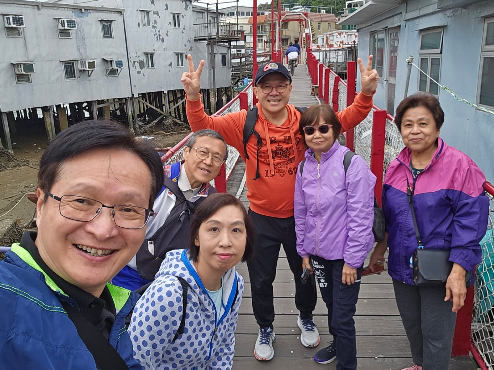 <br />
<b>Notice</b>:  Undefined index: title in <b>/home/www/elimchurch/frontend/_block_stkstw_album.php</b> on line <b>207</b><br />
