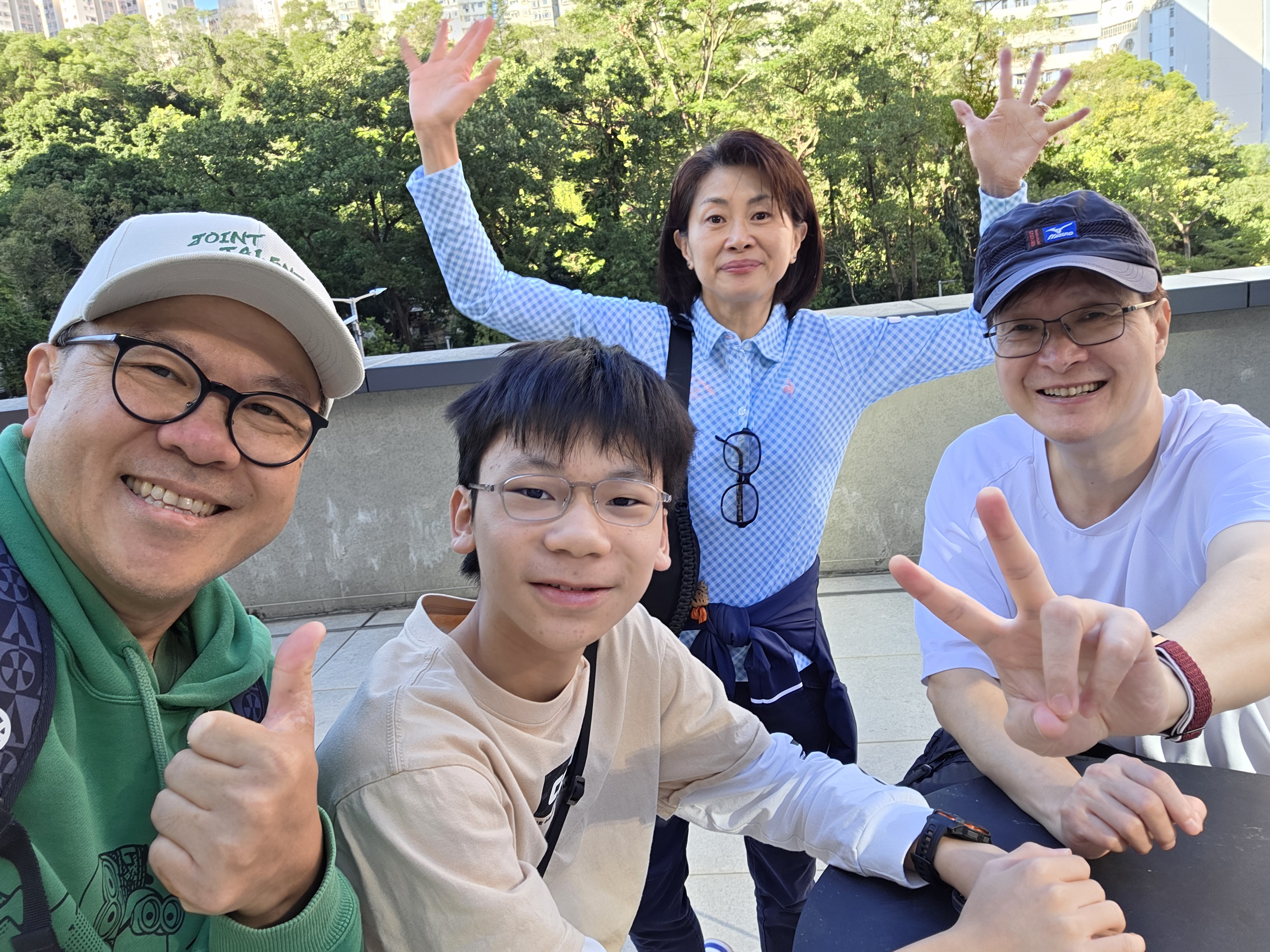 <br />
<b>Notice</b>:  Undefined index: title in <b>/home/www/elimchurch/frontend/_block_stkstw_album.php</b> on line <b>207</b><br />
