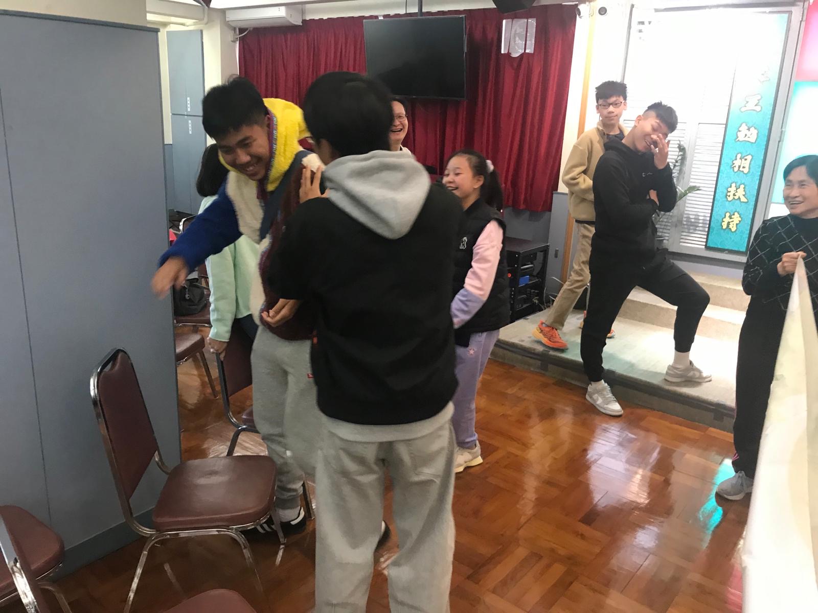 <br />
<b>Notice</b>:  Undefined index: title in <b>/home/www/elimchurch/frontend/_block_stkstw_album.php</b> on line <b>207</b><br />
