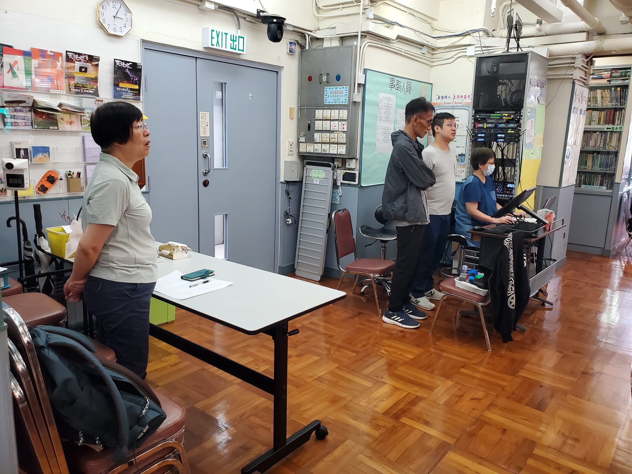 <br />
<b>Notice</b>:  Undefined index: title in <b>/home/www/elimchurch/frontend/_block_stkstw_album.php</b> on line <b>207</b><br />
