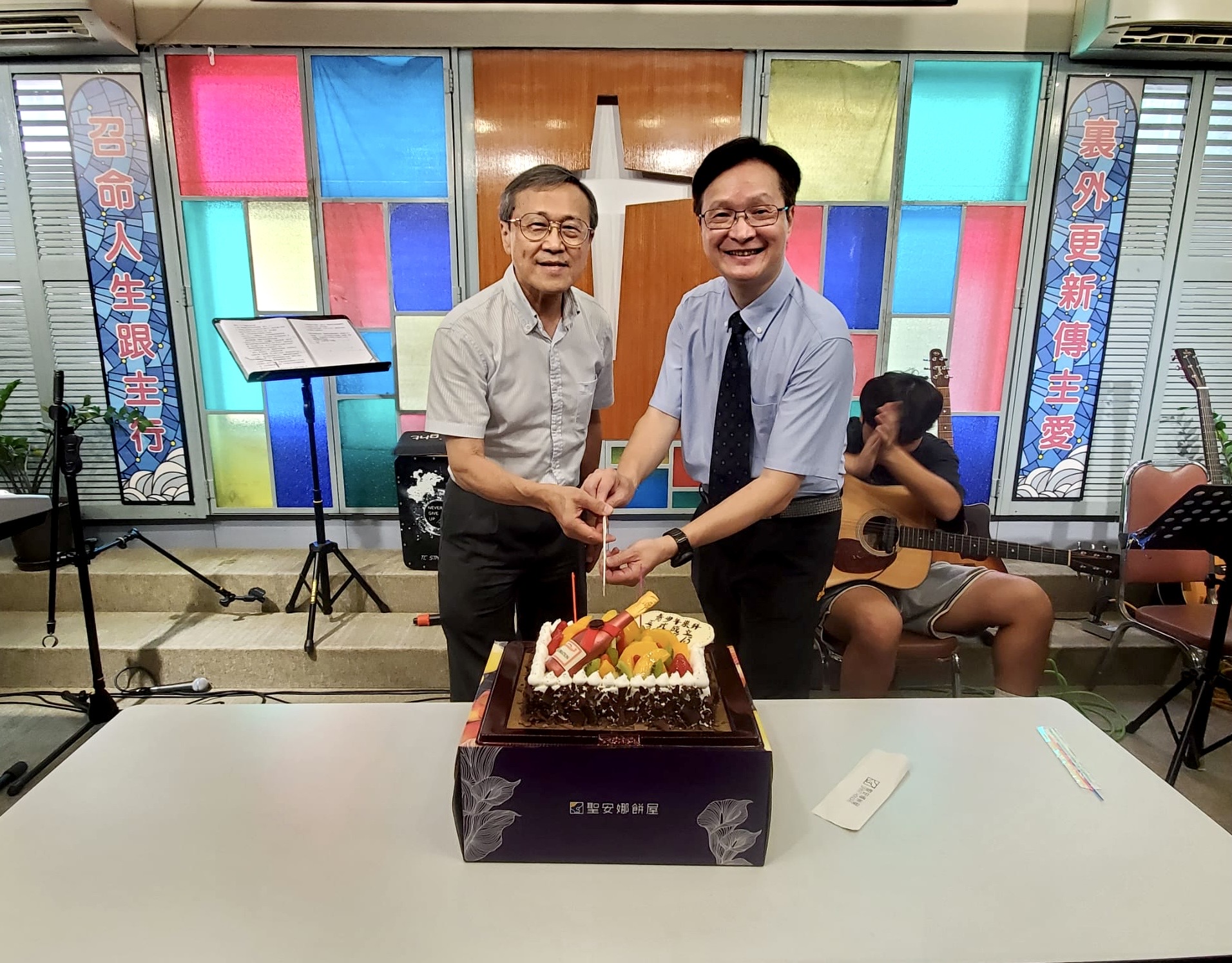 <br />
<b>Notice</b>:  Undefined index: title in <b>/home/www/elimchurch/frontend/_block_stkstw_album.php</b> on line <b>207</b><br />
