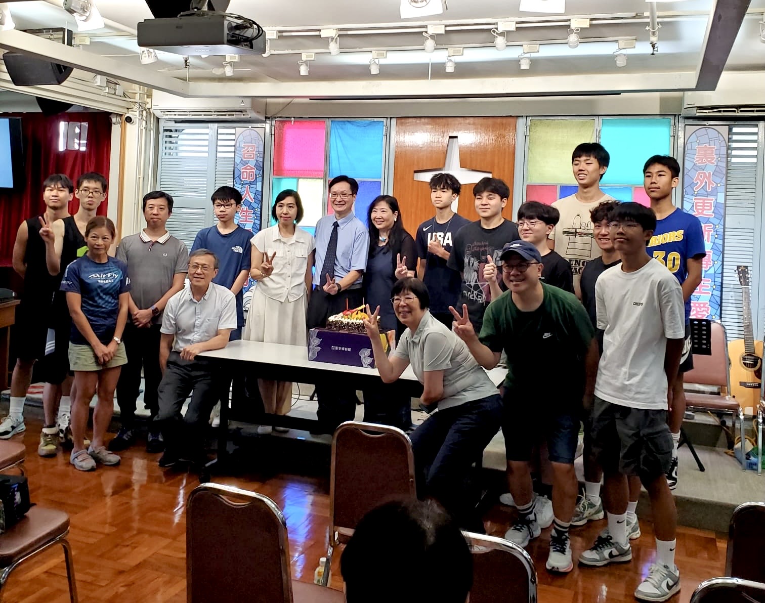 <br />
<b>Notice</b>:  Undefined index: title in <b>/home/www/elimchurch/frontend/_block_stkstw_album.php</b> on line <b>207</b><br />
