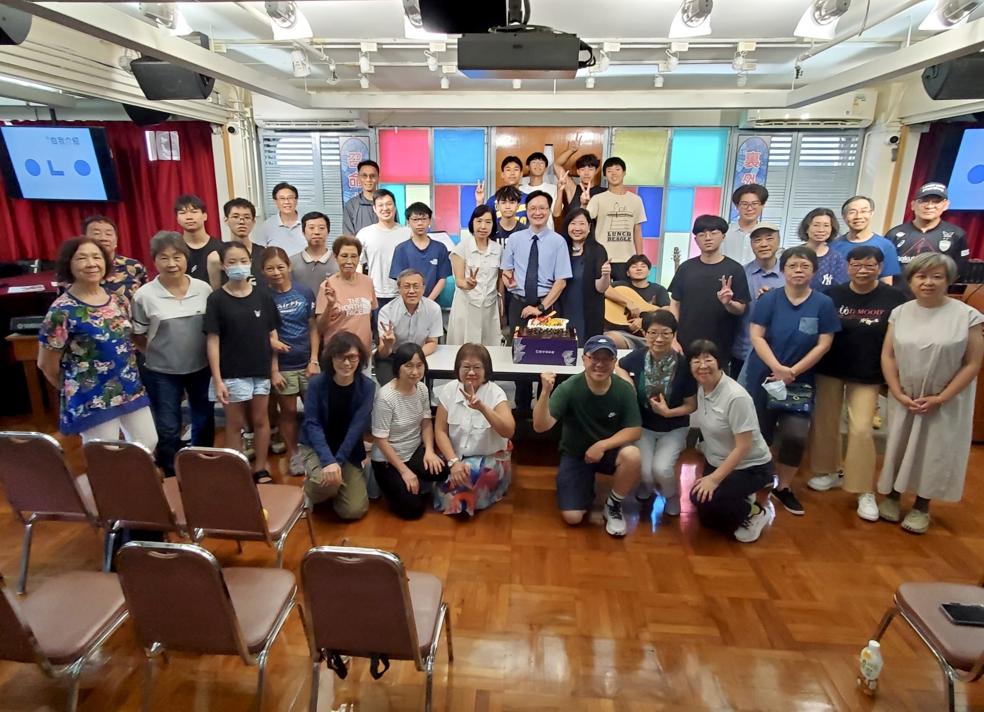 <br />
<b>Notice</b>:  Undefined index: title in <b>/home/www/elimchurch/frontend/_block_stkstw_album.php</b> on line <b>207</b><br />
