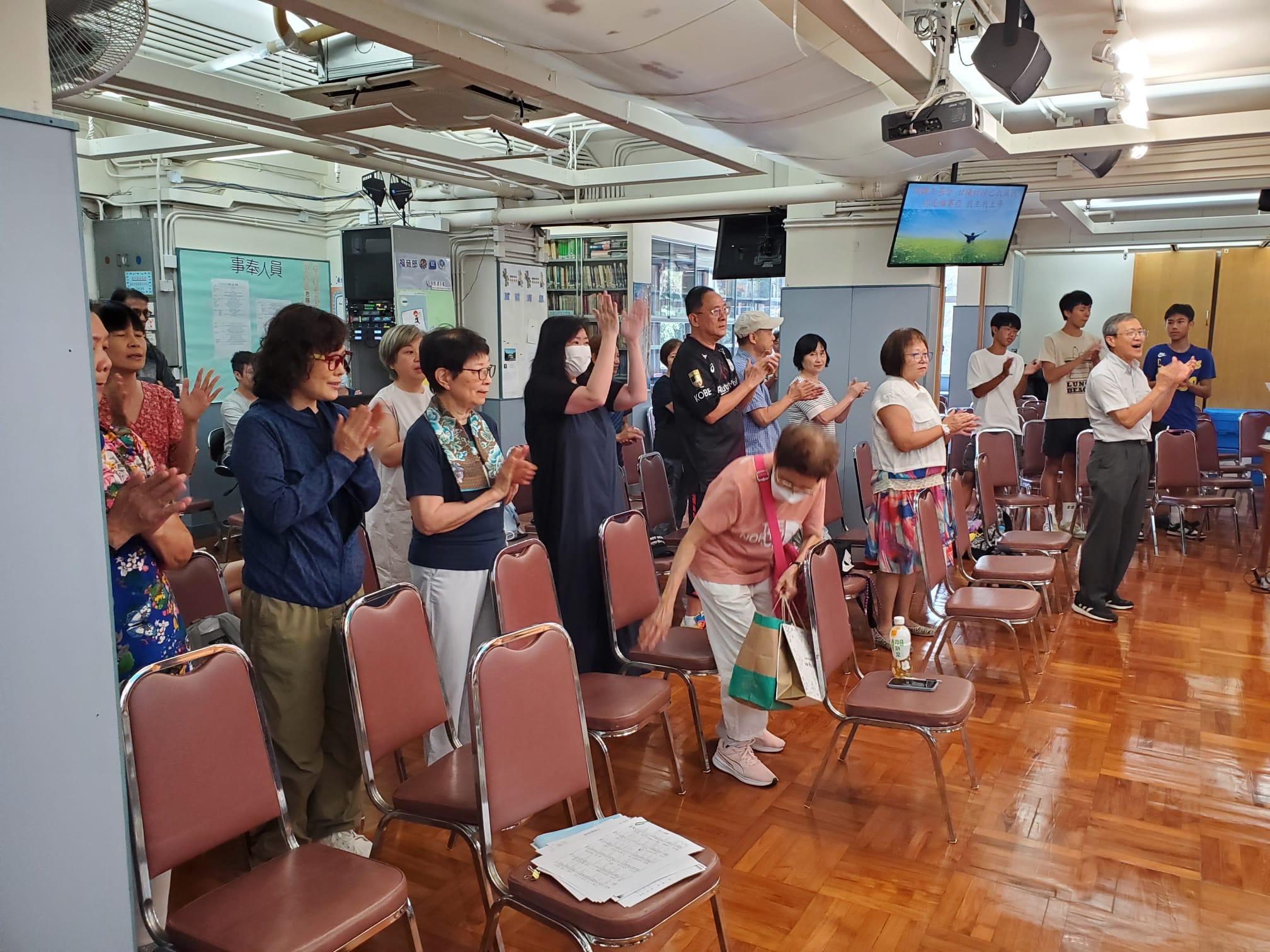 <br />
<b>Notice</b>:  Undefined index: title in <b>/home/www/elimchurch/frontend/_block_stkstw_album.php</b> on line <b>207</b><br />
