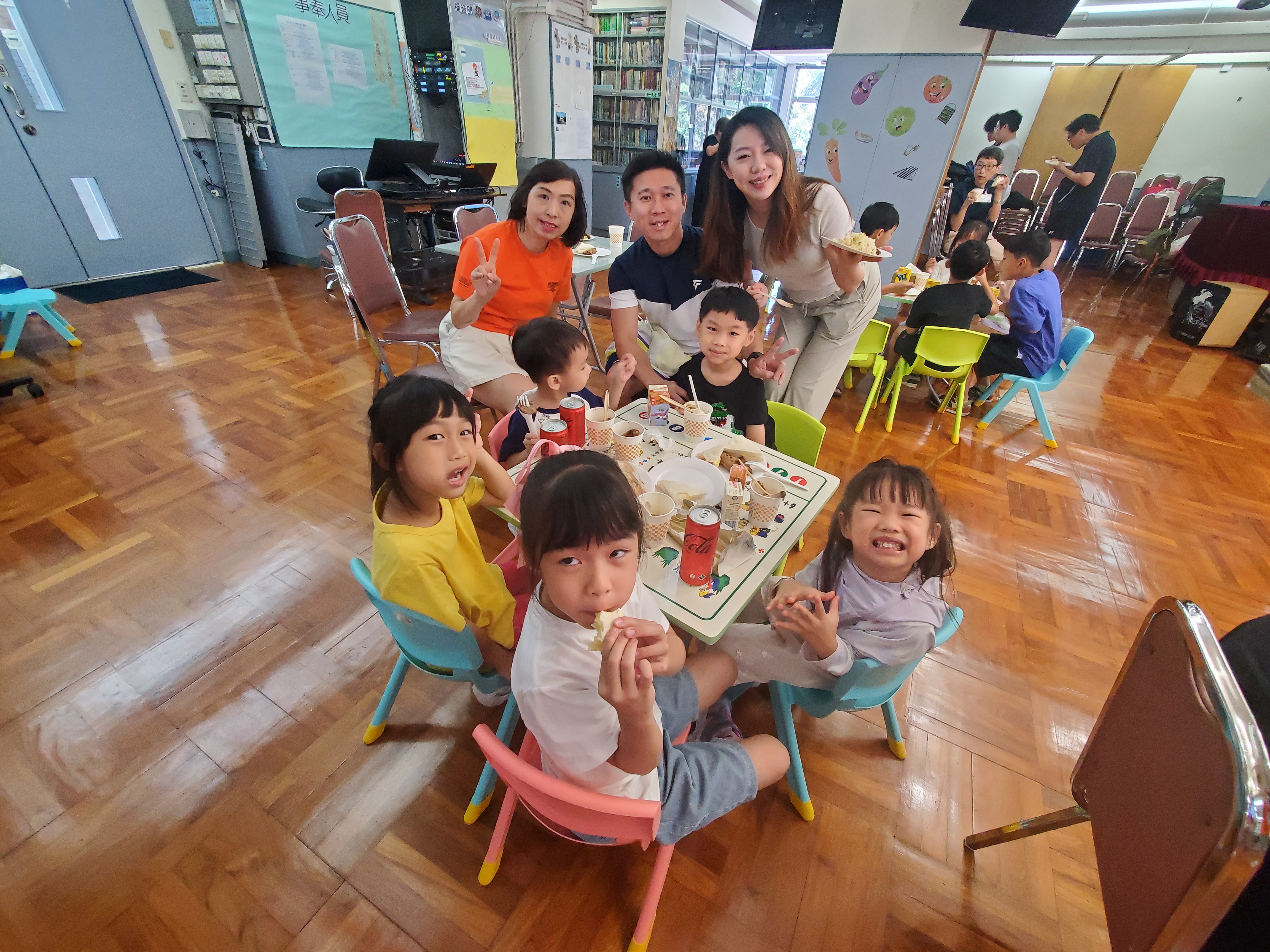 <br />
<b>Notice</b>:  Undefined index: title in <b>/home/www/elimchurch/frontend/_block_stkstw_album.php</b> on line <b>207</b><br />
